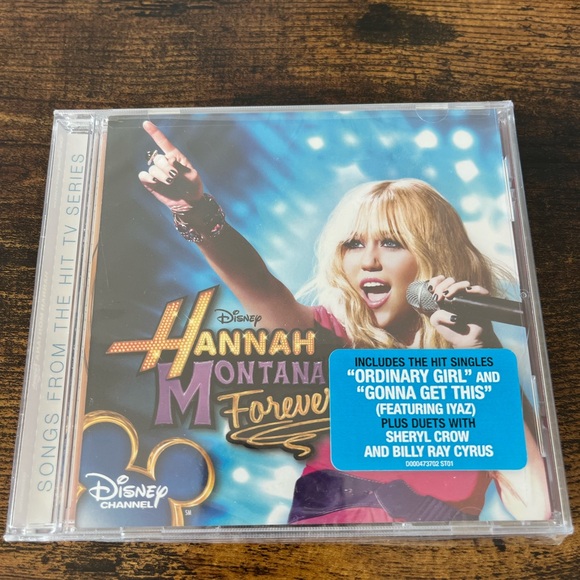 Disney Hannah Montana Soundtrack CD - Purple and White - Picture 1 of 4